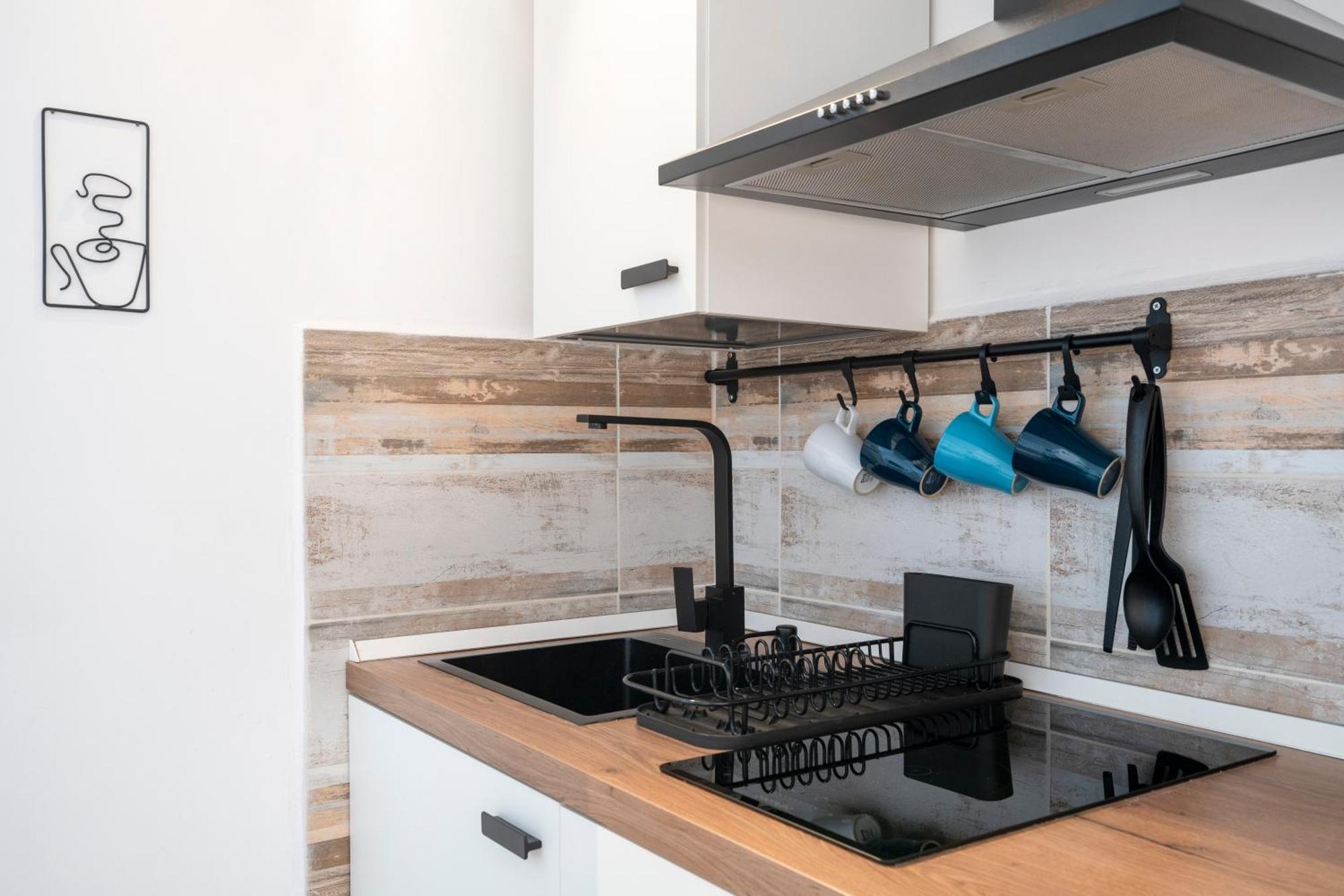 Liz Apartment Бари Екстериор снимка