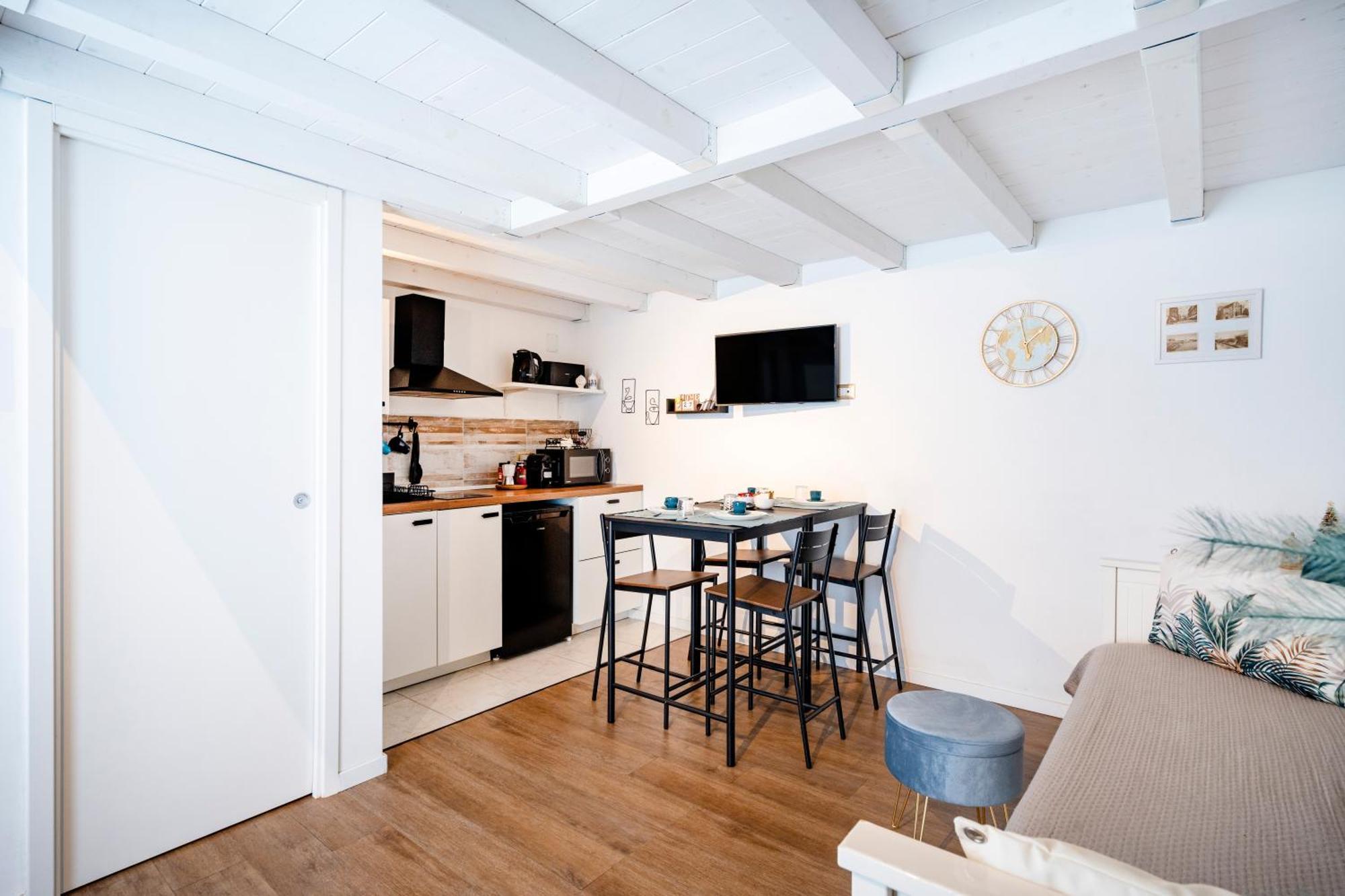 Liz Apartment Бари Екстериор снимка