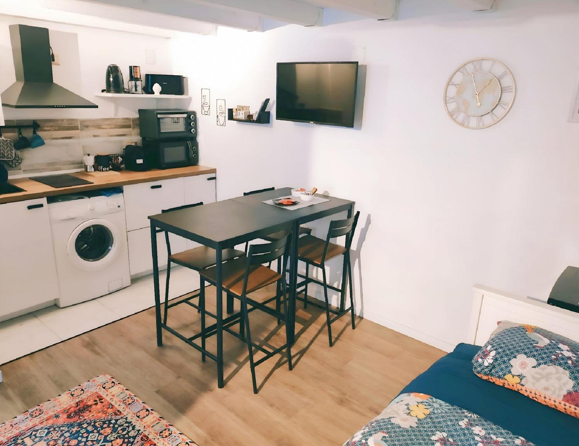 Liz Apartment Бари Екстериор снимка